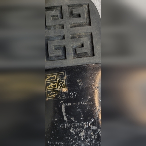 GIVENCHY G Logo Women's size 37 Black Slip On Leather Sandals - Picture 4 of 14